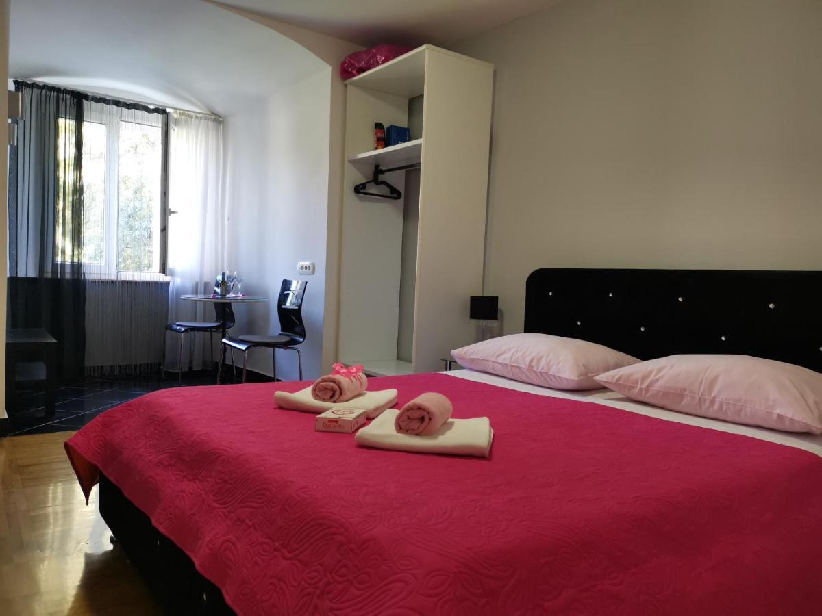 Palace Inn Rooms Split Exteriér fotografie